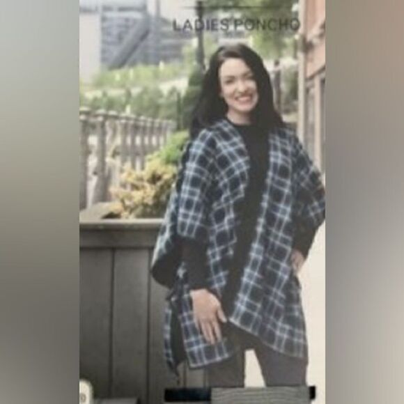 SERRA Women's Fleece Poncho Toggle Sides Geometric Blue Black One Size - Picture 3 of 9